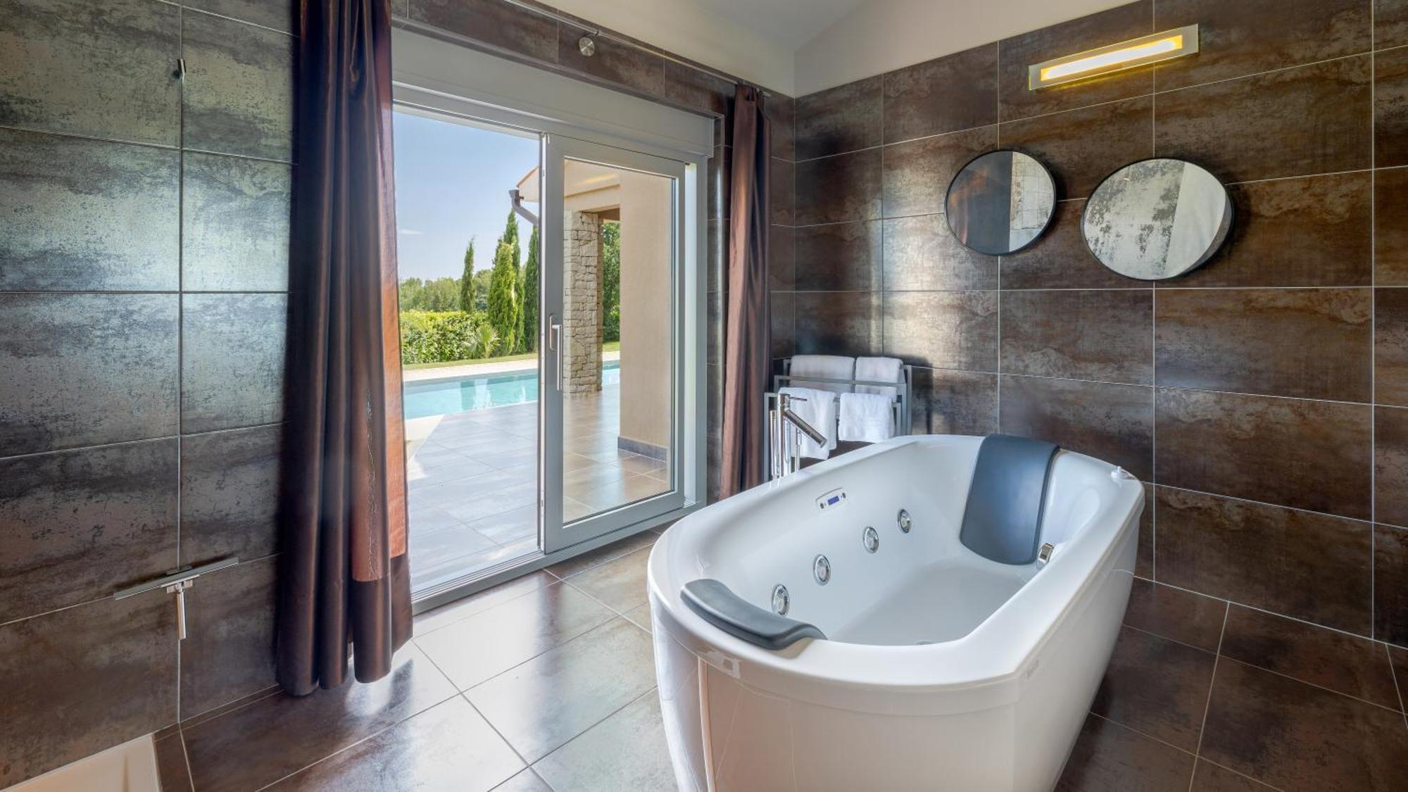 Villa Labin In Zartinj - Luxury Privacy Heated Pool With Auto Cover ภายนอก รูปภาพ