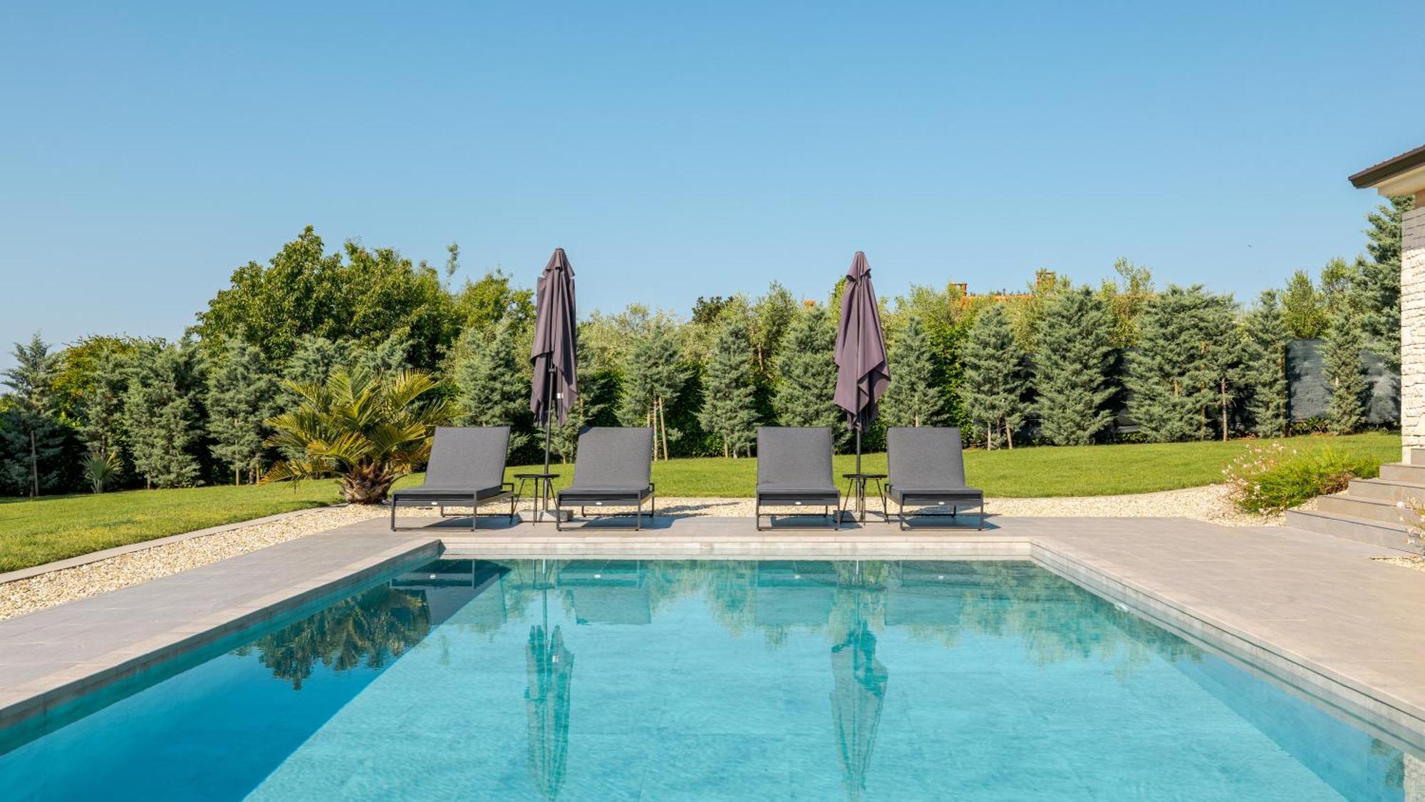 Villa Labin In Zartinj - Luxury Privacy Heated Pool With Auto Cover ภายนอก รูปภาพ