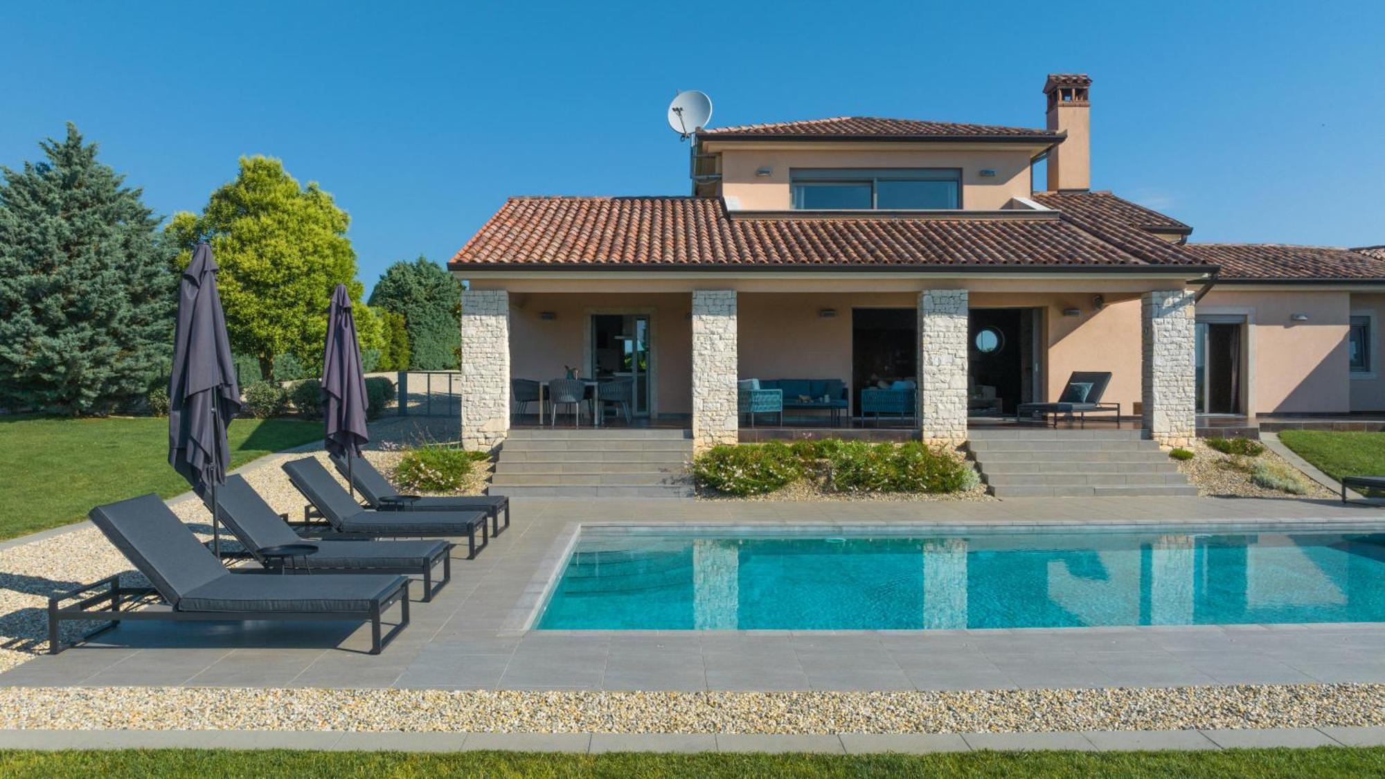 Villa Labin In Zartinj - Luxury Privacy Heated Pool With Auto Cover ภายนอก รูปภาพ